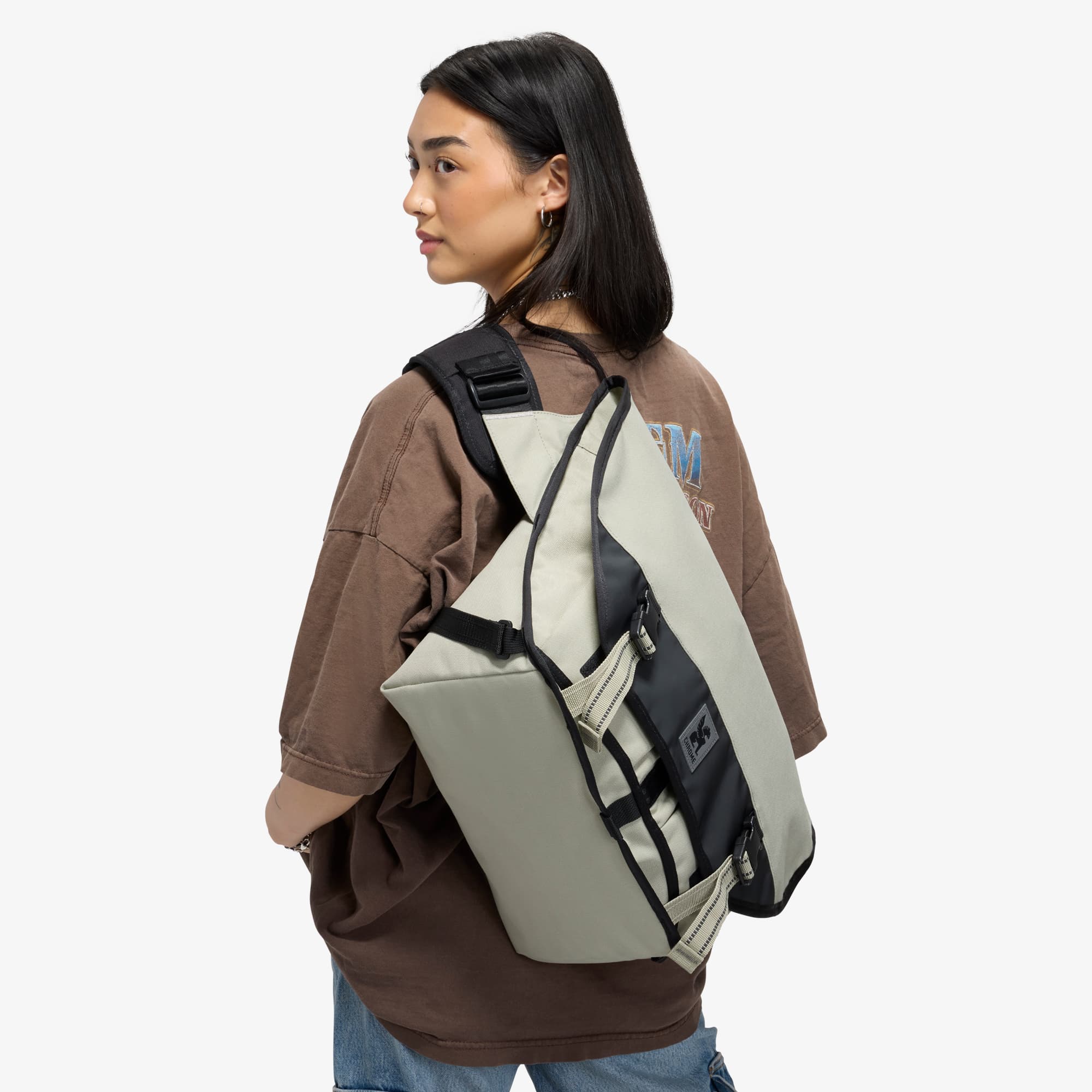 Citizen 15L Messenger - Image 18