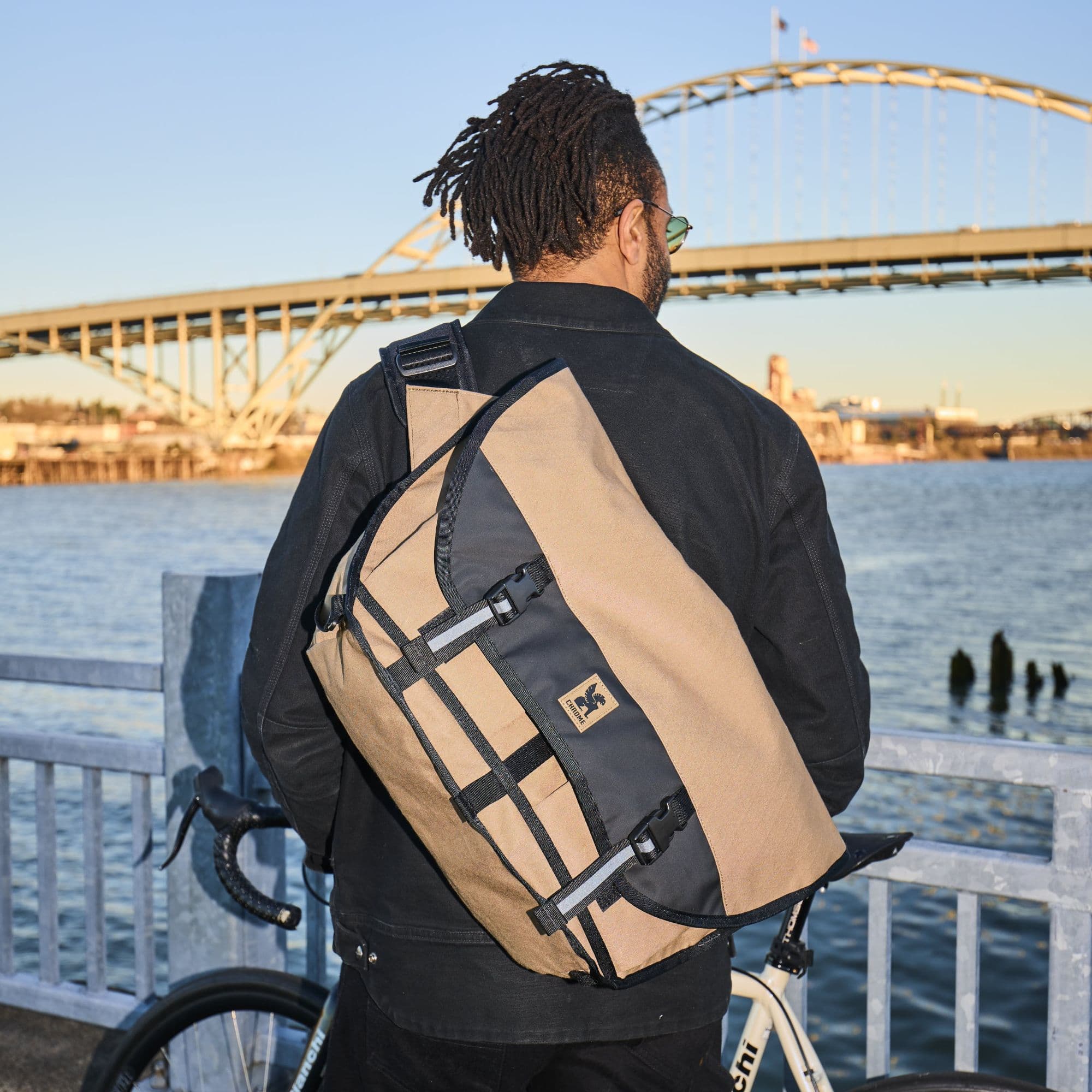 Citizen 24L Messenger - Image 24
