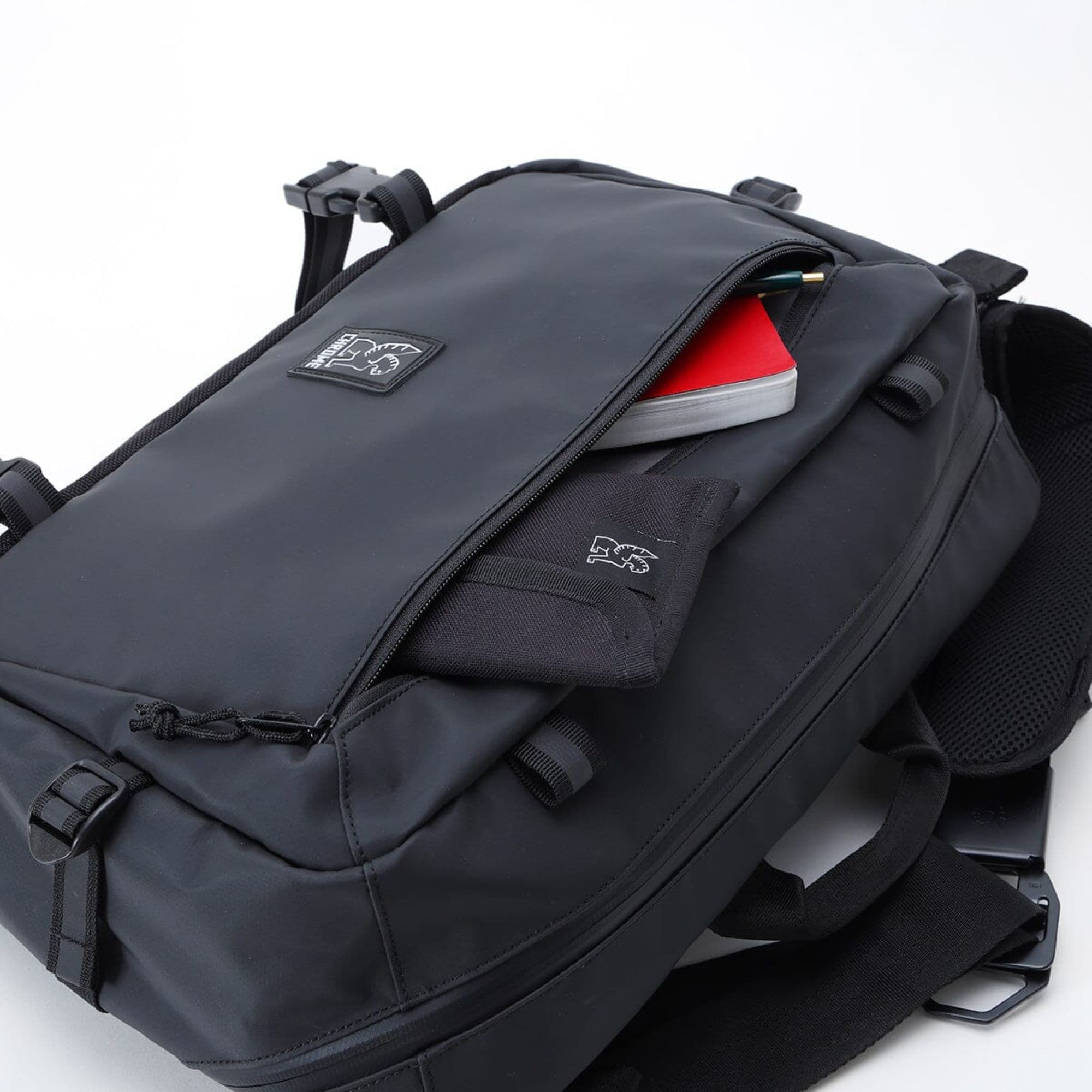 Kadet Max 15L Sling - Image 18
