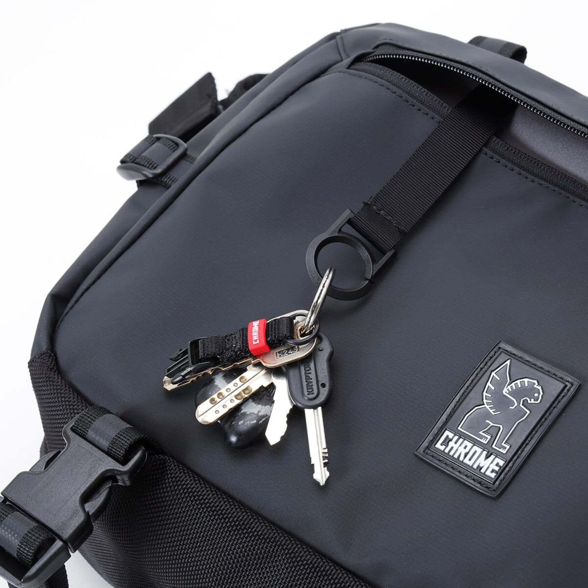 Kadet Max 15L Sling - Image 19