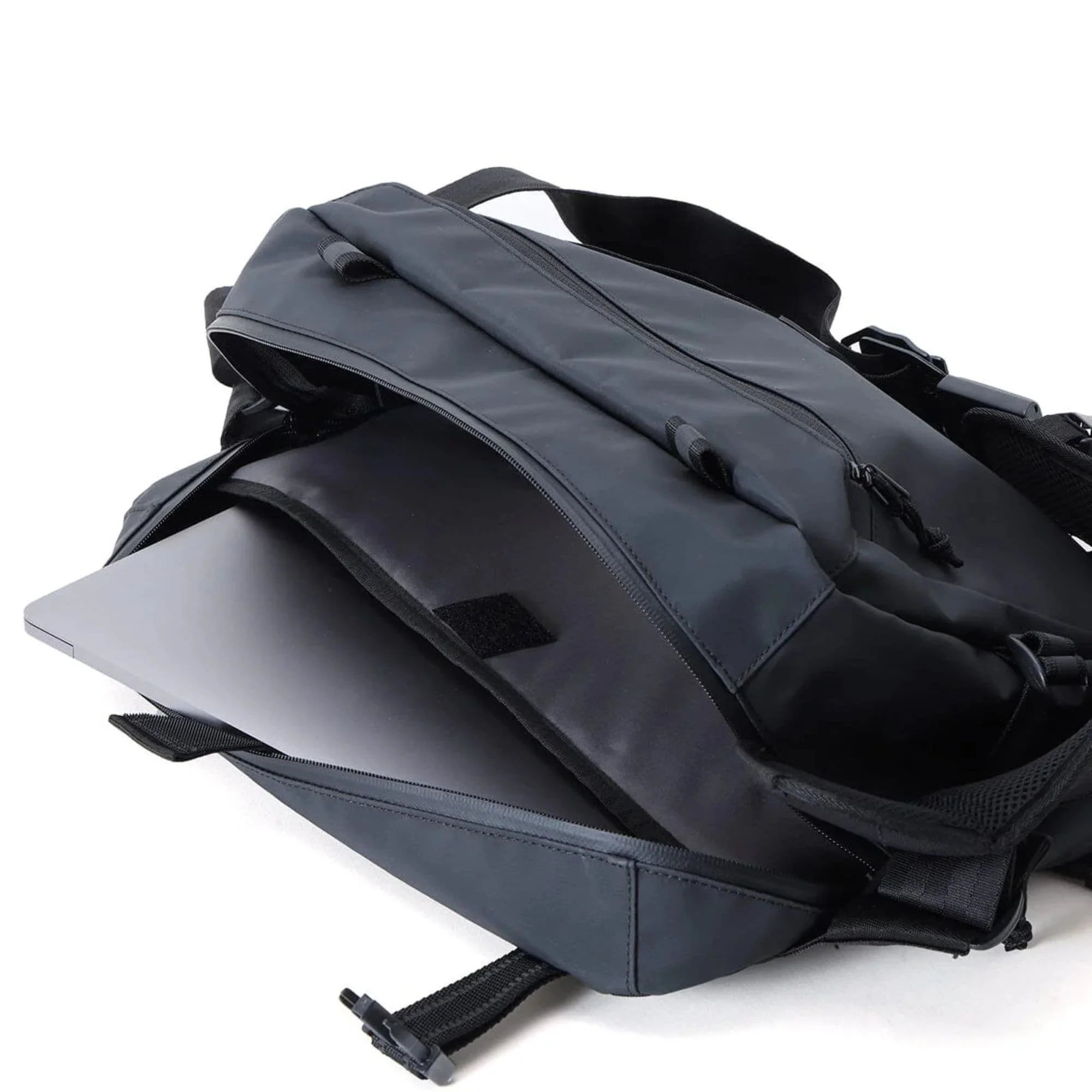 Kadet Max 15L Sling - Image 37