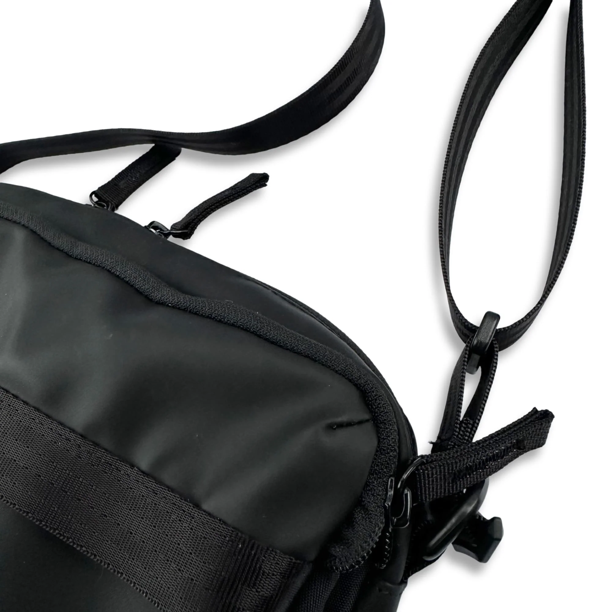 Pac Shoulder Pouch 3L - Image 9